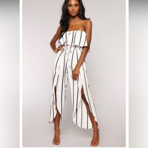 Valley girl jumpsuit material gurlz split open leg ruffle strapless M romper